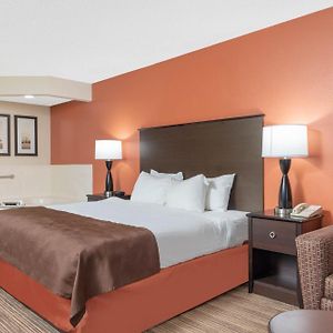 Deluxe King Suite